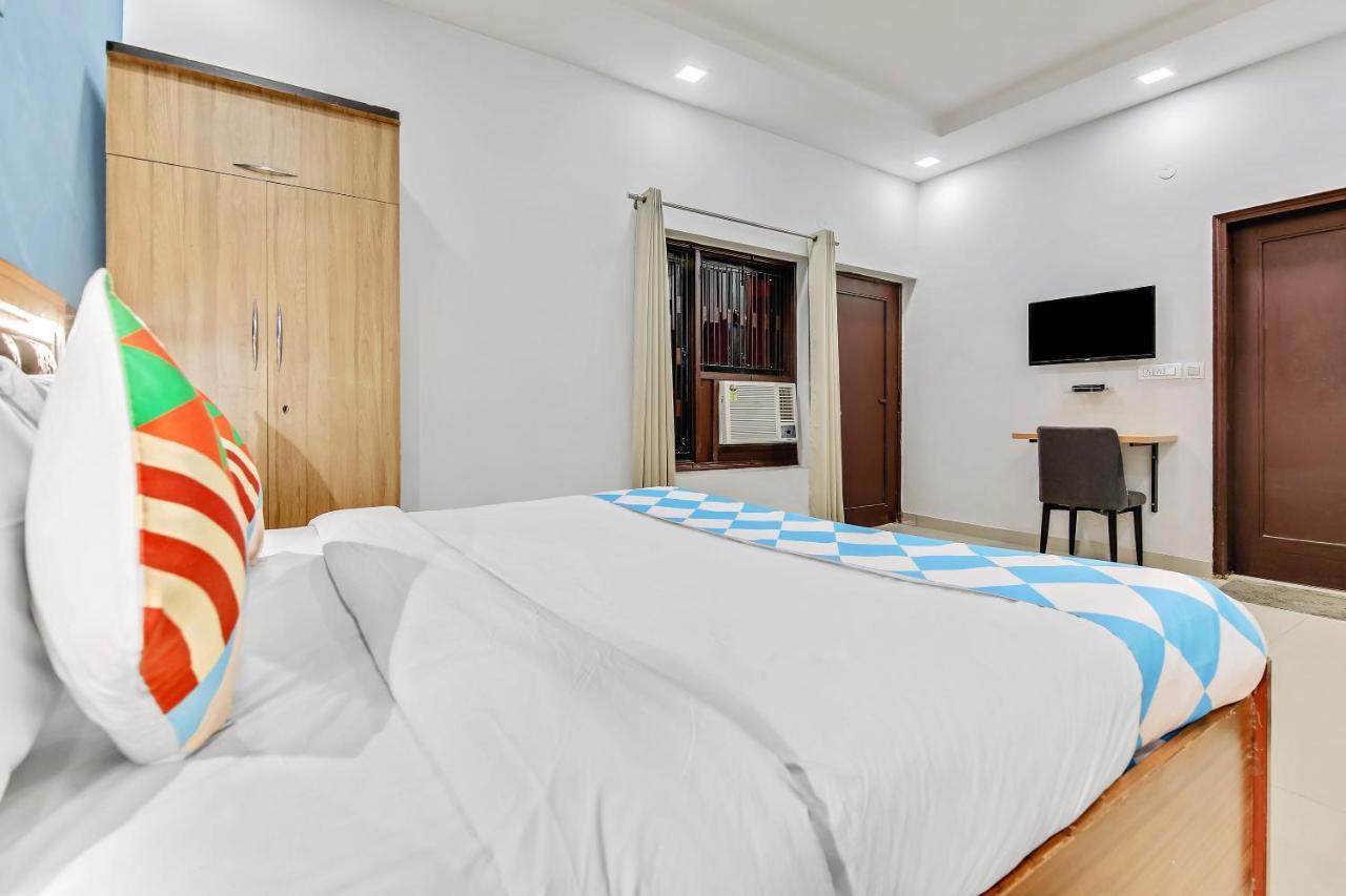 Oyo Home 64106 Comfortable Stay นิวเดลี ภายนอก รูปภาพ