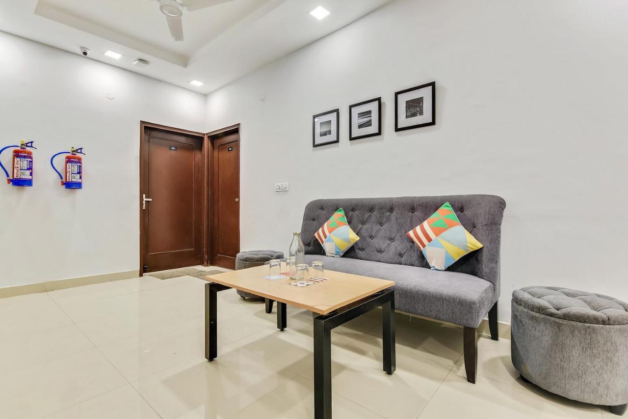 Oyo Home 64106 Comfortable Stay นิวเดลี ภายนอก รูปภาพ