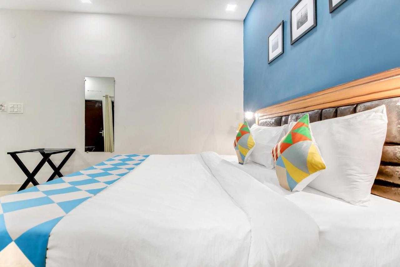 Oyo Home 64106 Comfortable Stay นิวเดลี ภายนอก รูปภาพ