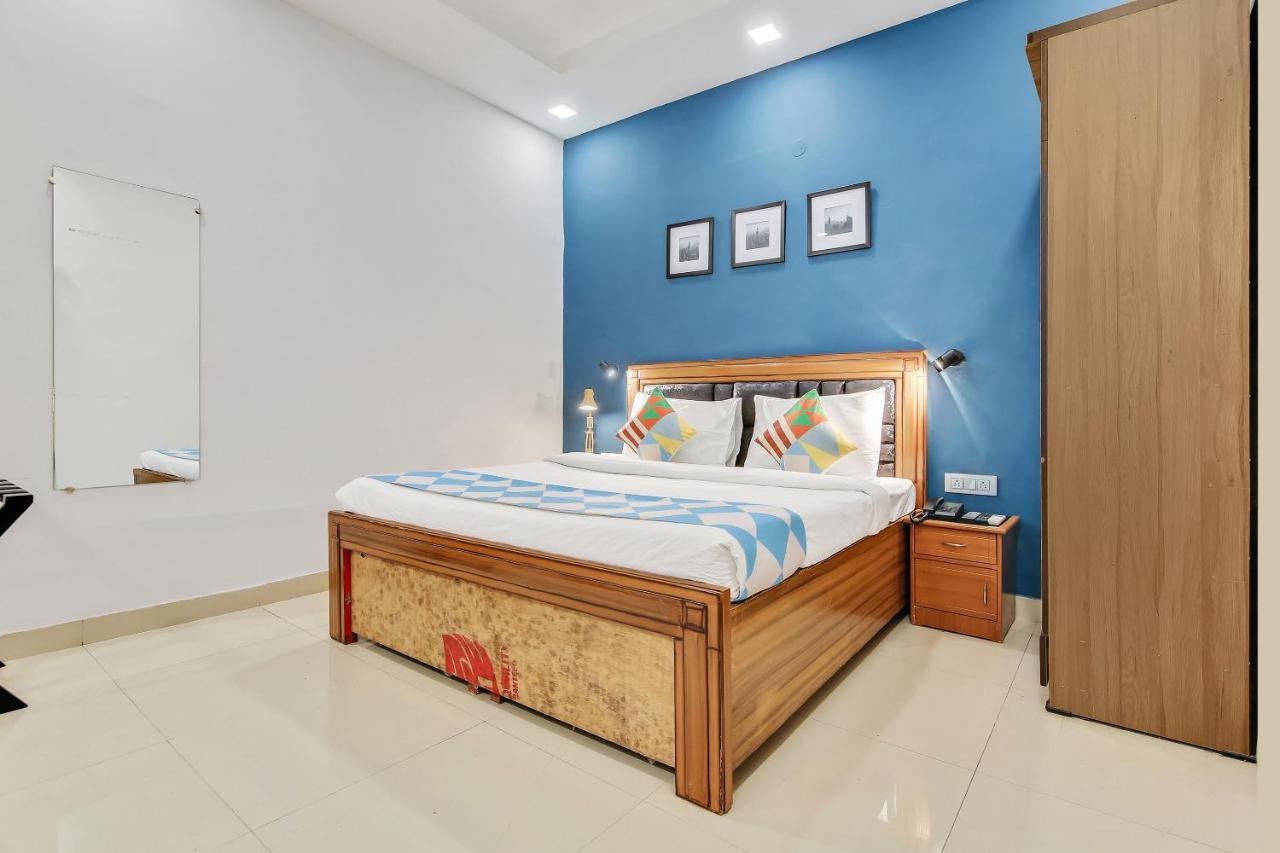 Oyo Home 64106 Comfortable Stay นิวเดลี ภายนอก รูปภาพ